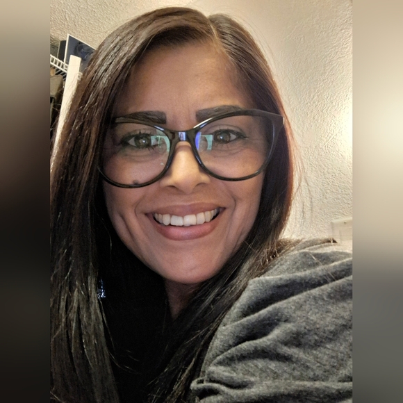 Meet your Posher, Lizeth - Picture 1 of 1